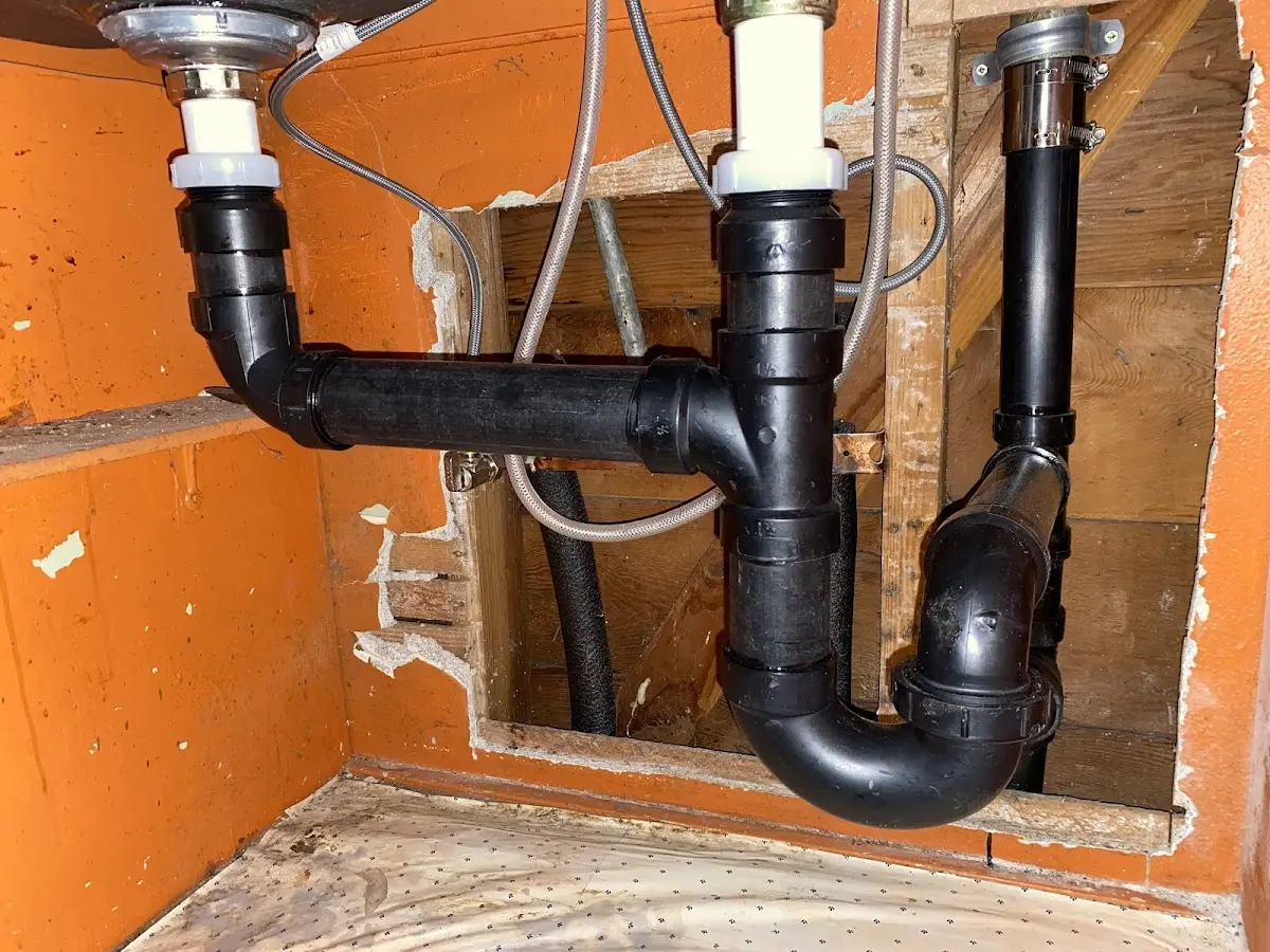Professional Pipe Bursting equipment and tools on the job in Woodfield
